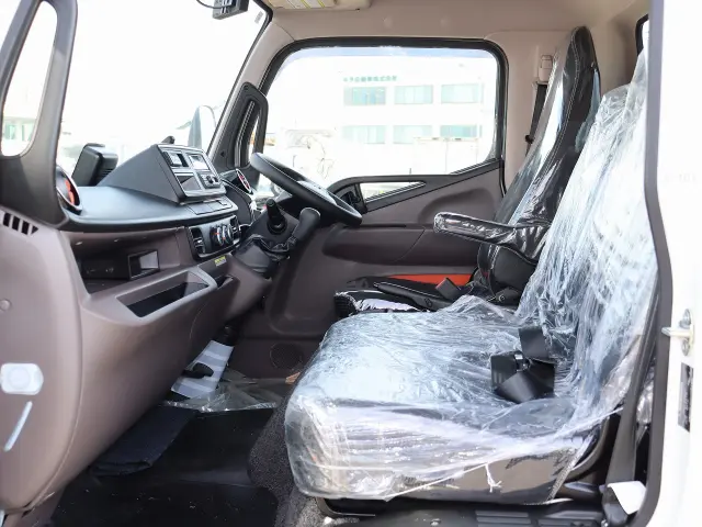 三菱 キャンター 2RG-FEB80(2WD)の写真34