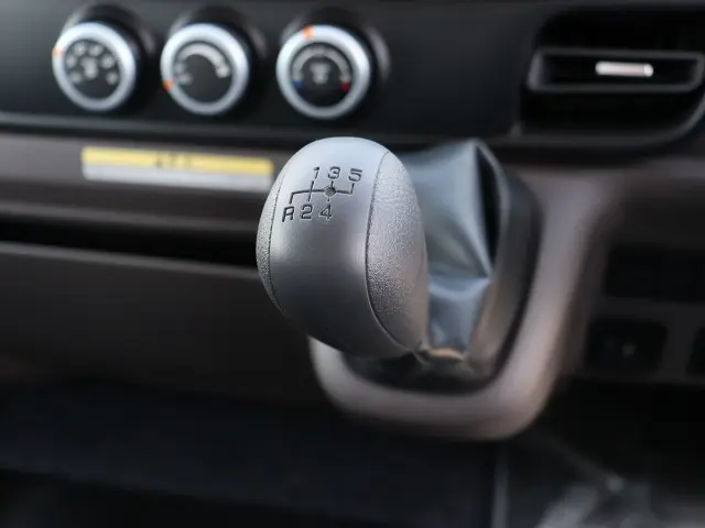 三菱 キャンター 2RG-FEB80(2WD)の写真38