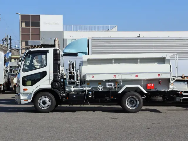 三菱 ファイター 2PG-FK72NA(2WD)の写真4