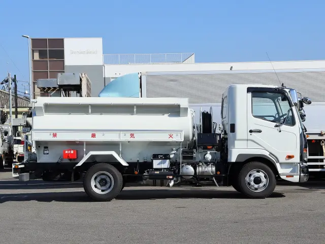 三菱 ファイター 2PG-FK72NA(2WD)の写真5