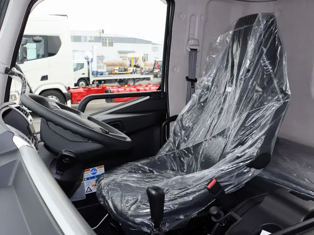 三菱 ファイター 2DG-FQ62F(6x4)の写真38