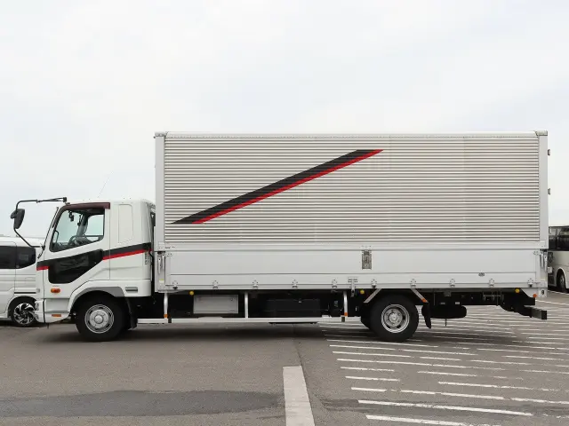 三菱 ファイター 2KG-FK64F(2WD)の写真4