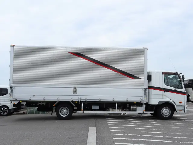 三菱 ファイター 2KG-FK64F(2WD)の写真6