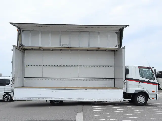 三菱 ファイター 2KG-FK64F(2WD)の写真7