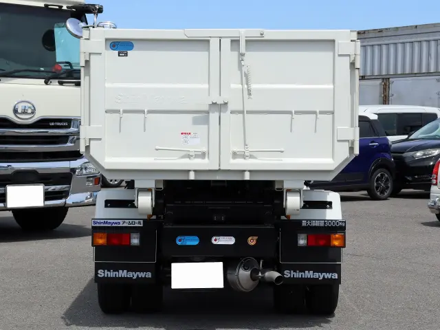 三菱 キャンター 2RG-FBAV0(2WD)の写真7