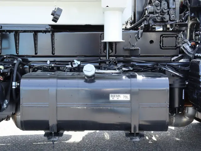 三菱 キャンター 2RG-FBAV0(2WD)の写真14