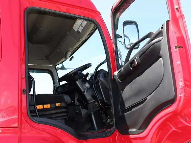 日野 プロフィア QPG-SH1EDDG(2WD)の写真31