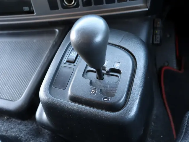 日野 プロフィア QPG-SH1EDDG(2WD)の写真37