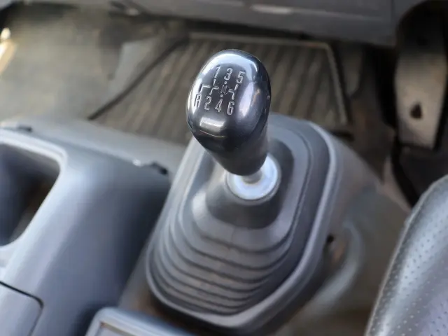 いすゞ フォワード PKG-FRR90S2(2WD)の写真32