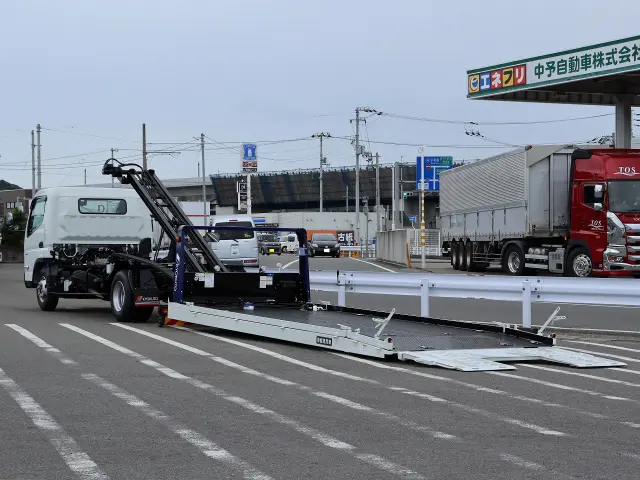 三菱 キャンター 2PG-FEB80(2WD)の写真8