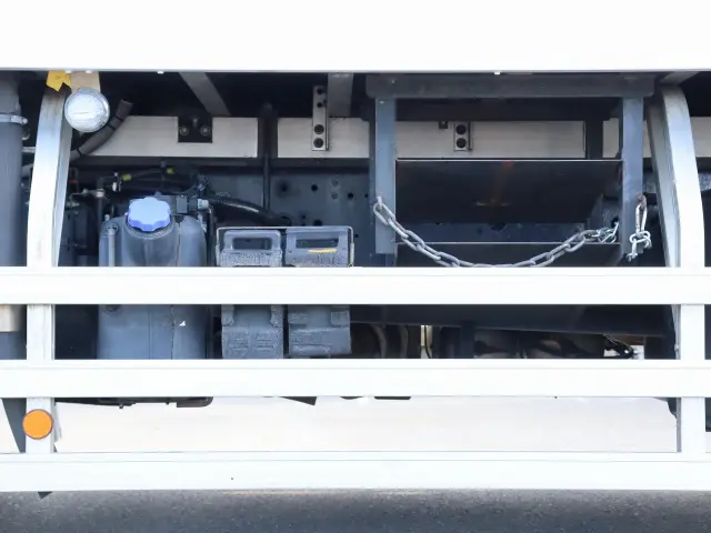 いすゞ ギガ QPG-CYL77B(6x2)の写真21