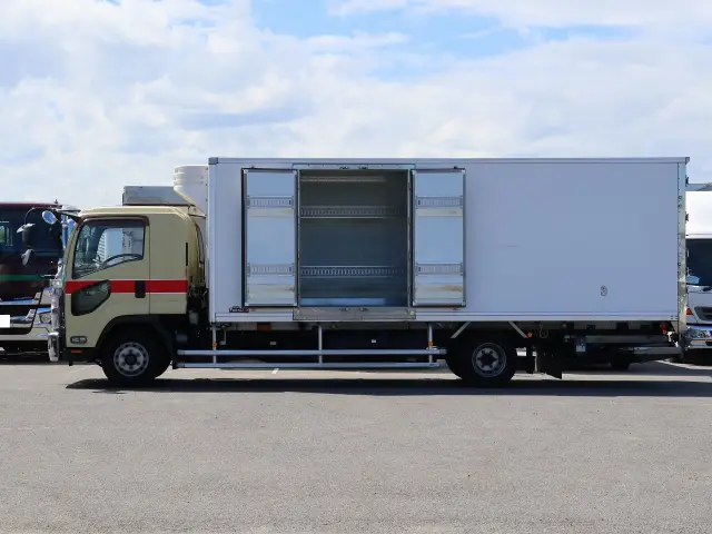 いすゞ フォワード TKG-FRR90S2(2WD)の写真5