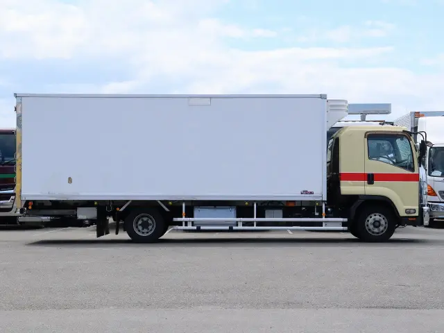 いすゞ フォワード TKG-FRR90S2(2WD)の写真6