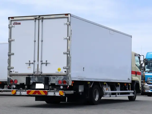 いすゞ フォワード TKG-FRR90S2(2WD)の写真7