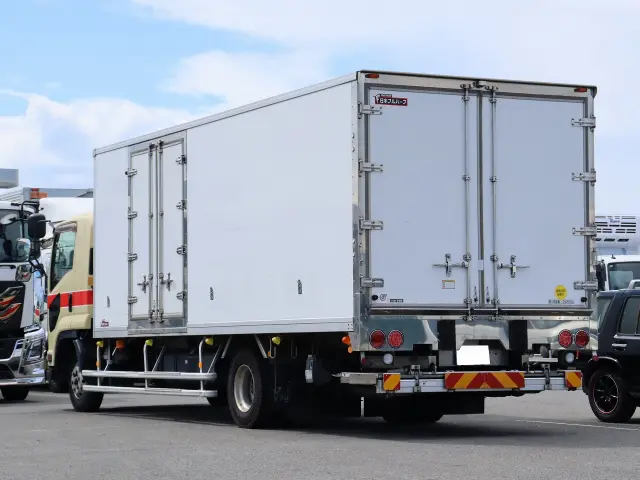 いすゞ フォワード TKG-FRR90S2(2WD)の写真9