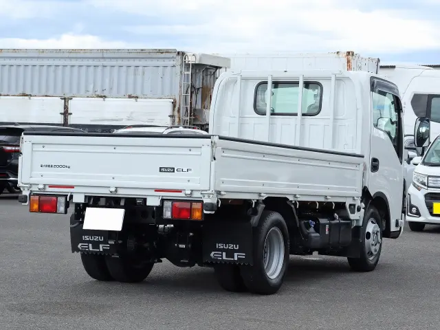 いすゞ エルフ 2TG-NJR88AF(2WD)の写真6