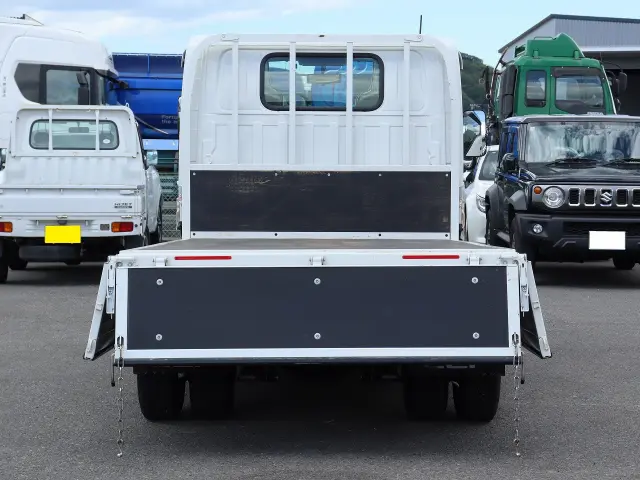 いすゞ エルフ 2TG-NJR88AF(2WD)の写真10