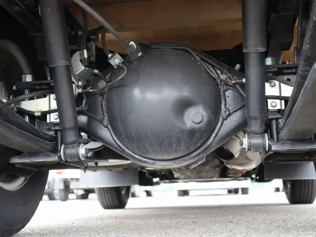 いすゞ エルフ 2TG-NJR88AF(2WD)の写真20