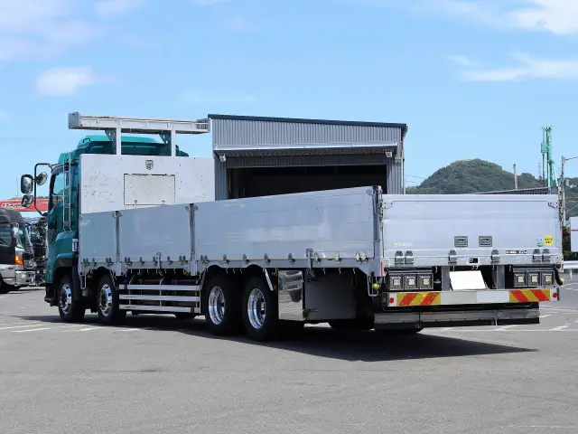 いすゞ ギガ QKG-CYJ77B(8x4)の写真6
