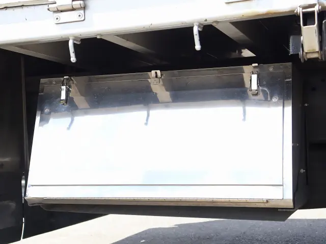 いすゞ ギガ QKG-CYJ77B(8x4)の写真15