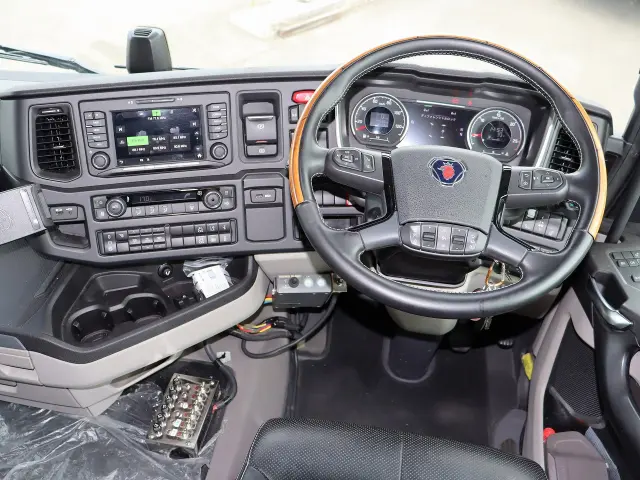 スカニア Rシリーズ A4×2LA(2WD)の写真35