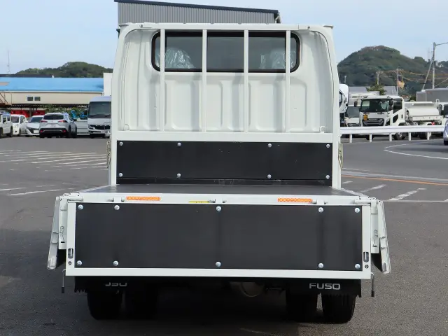 三菱 キャンター 2RG-FBA20(2WD)の写真11
