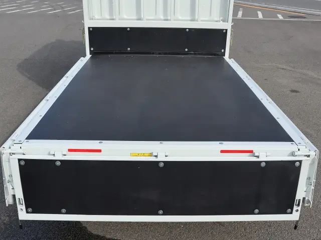 三菱 キャンター 2RG-FBA20(2WD)の写真12