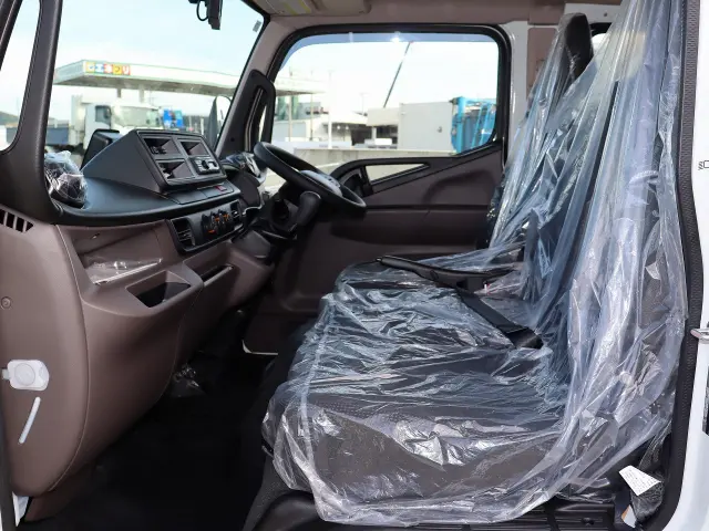 三菱 キャンター 2RG-FBA20(2WD)の写真26