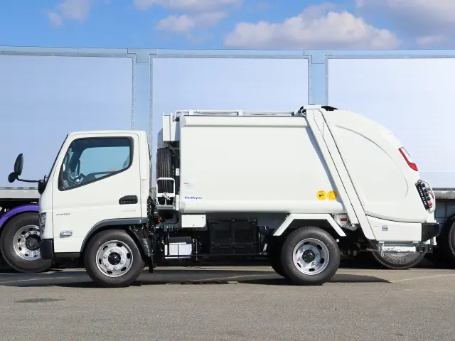 三菱 キャンター 2PG-FEA80(2WD)の写真4