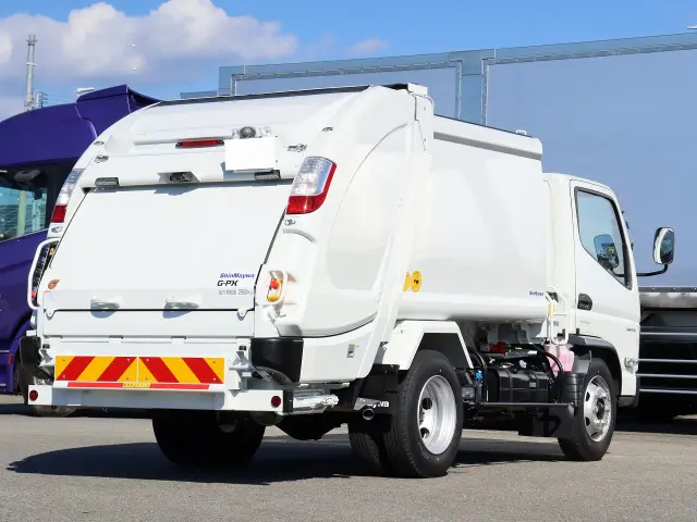 三菱 キャンター 2PG-FEA80(2WD)の写真6
