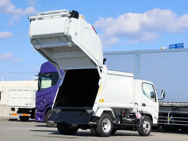三菱 キャンター 2PG-FEA80(2WD)の写真7