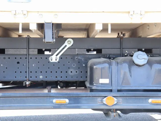 いすゞ エルフ TPG-NPR85N(2WD)の写真23