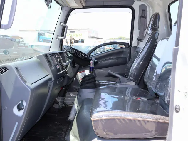 いすゞ エルフ TPG-NPR85N(2WD)の写真33