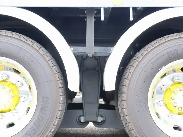いすゞ ギガ 2PG-CYJ77D(8x4)の写真23