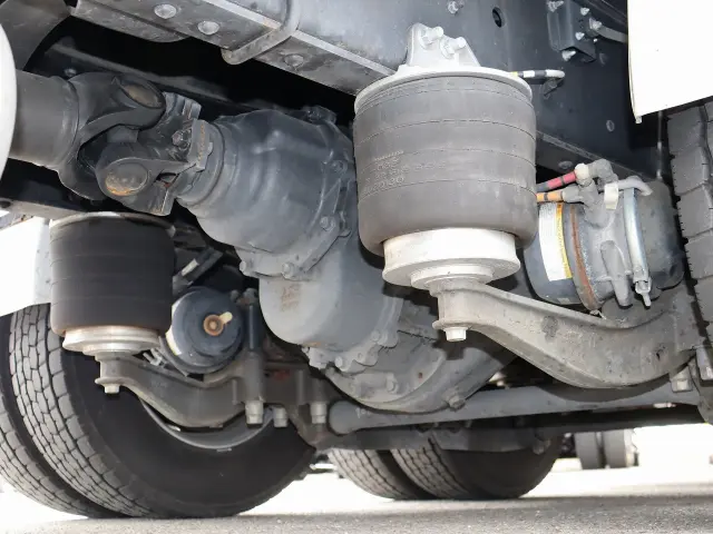 いすゞ ギガ 2PG-CYJ77D(8x4)の写真26