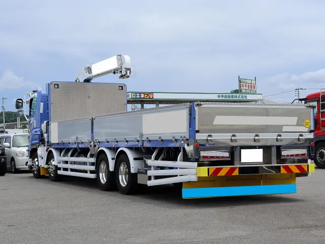 いすゞ ギガ 2PG-CYJ77D(8x4)の写真45