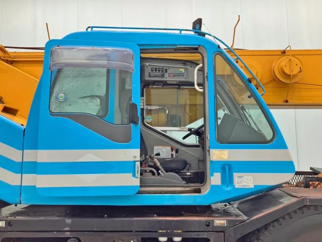 ドアを開いた状態です。|コベルコ  EZ03の写真9