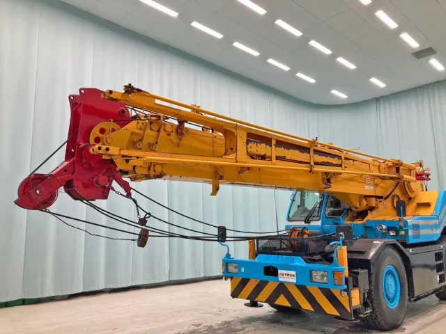 クレーンは4段です。|コベルコ  EZ03の写真24