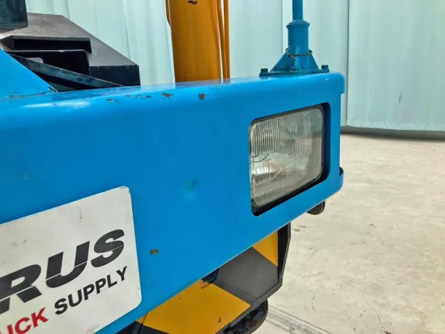 フロントバンパー左側にヘコミがあります。|コベルコ  EZ03の写真35