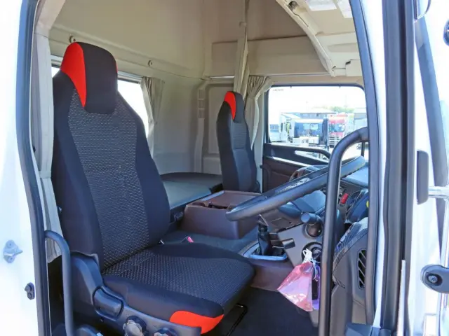 日野 プロフィア 2DG-FS1AGE(6x4)の写真6