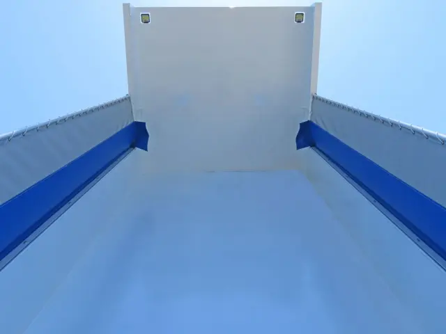 日野 プロフィア 2DG-FS1AGE(6x4)の写真8