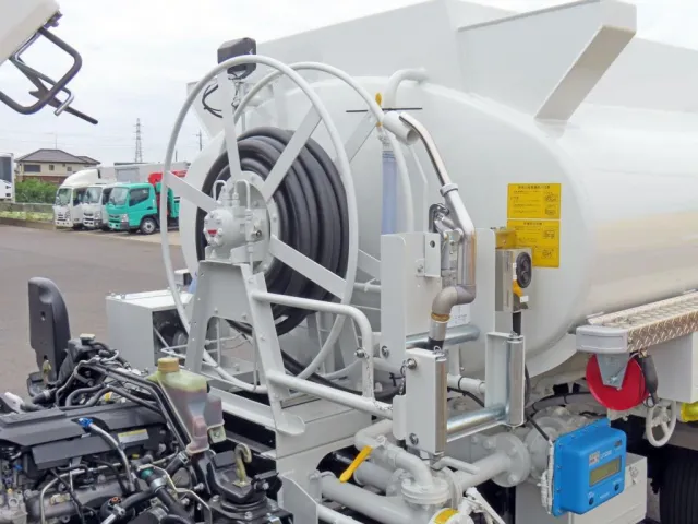 ホースリールの状態です。|三菱 キャンター 2PG-FEB90(2WD)の写真14
