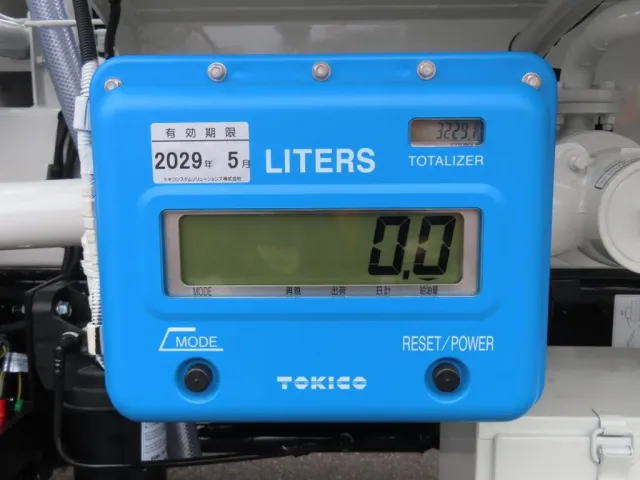 デジタル軽量計です。|三菱 キャンター 2PG-FEB90(2WD)の写真18