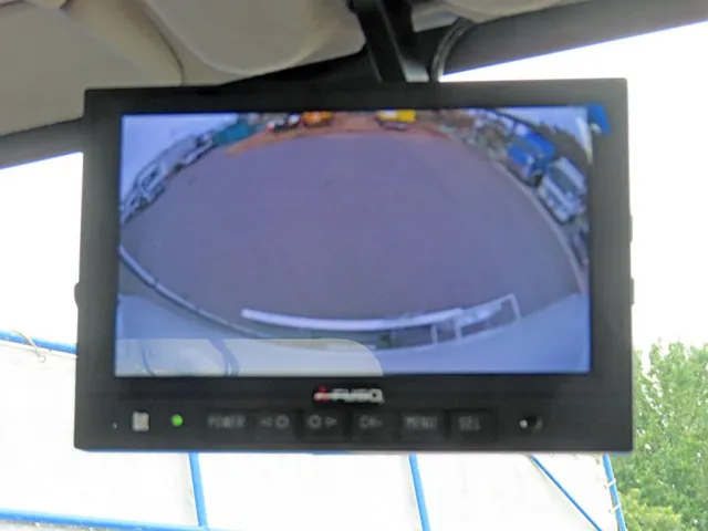 液晶バックモニター付きです。|三菱 キャンター 2PG-FEB90(2WD)の写真23