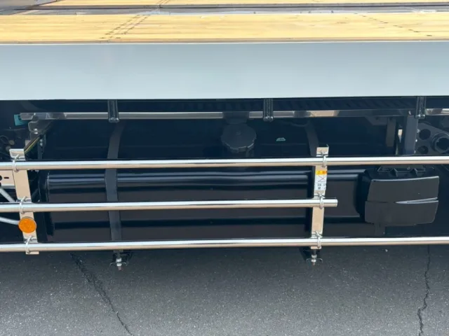 燃料タンクは300Lです。|三菱 スーパーグレート 2KG-FS70HZの写真29