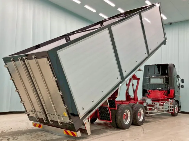 日野 プロフィア 2DG-FS1AHEの写真4