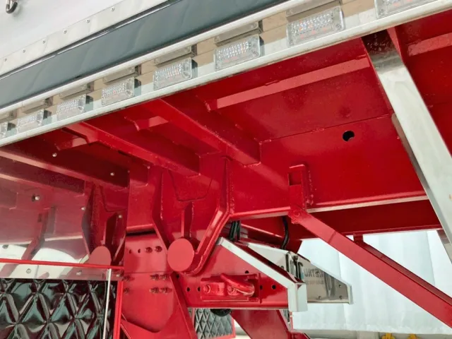 シャーシとネタの状態です。(縦ネタ・横ネタは鉄製です)|日野 プロフィア 2DG-FS1AHEの写真6