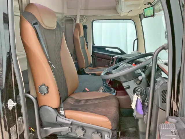 ハイルーフキャビンです。|日野 プロフィア 2DG-FS1AHEの写真7