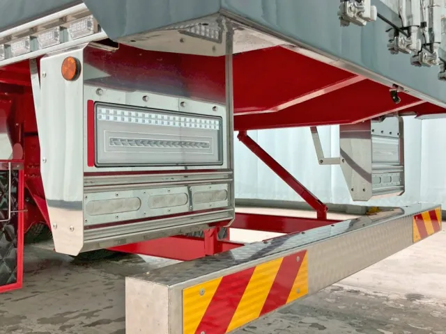 日野 プロフィア 2DG-FS1AHEの写真27