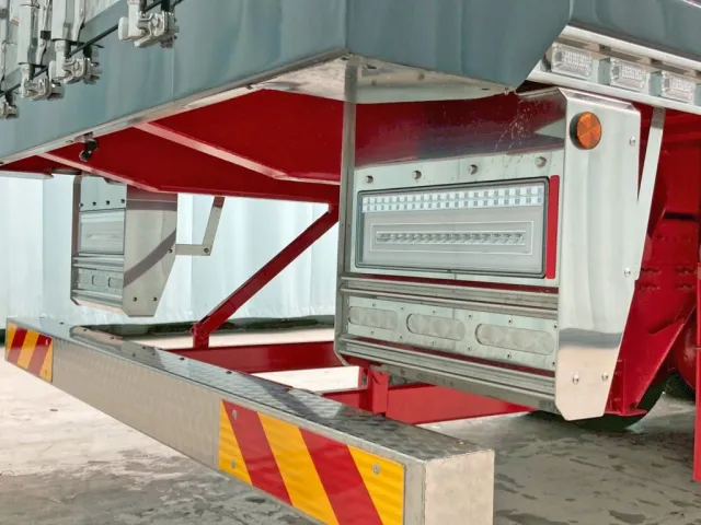 日野 プロフィア 2DG-FS1AHEの写真28